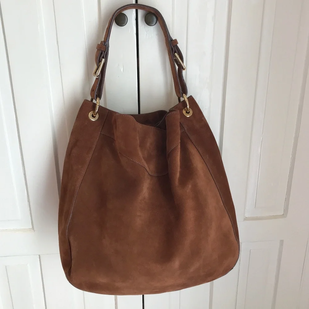RALPH LAUREN COLLECTION LUXURY CHESTNUT SUEDE BUCKET BAG - Picture 3 of 12